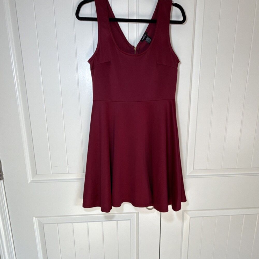 rue21 Burgundy Fit & Flare Skater Dress Sleeveless Scoop Neck Zip Back L